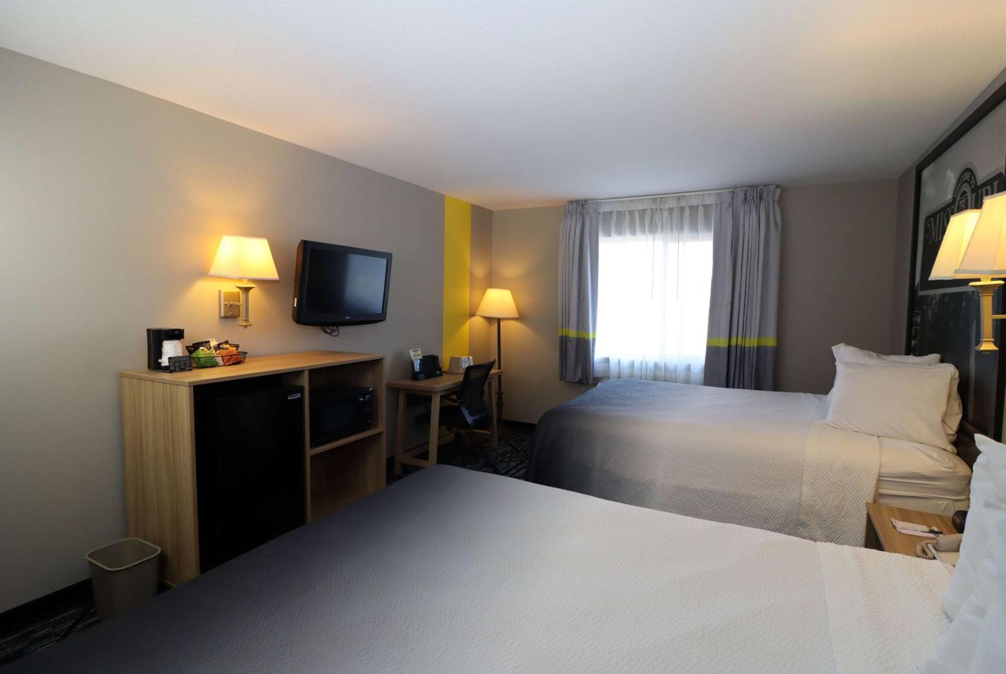 Super 8 by Wyndham Perryville Eksteriør billede